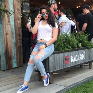 Meet your Posher, Alexandra